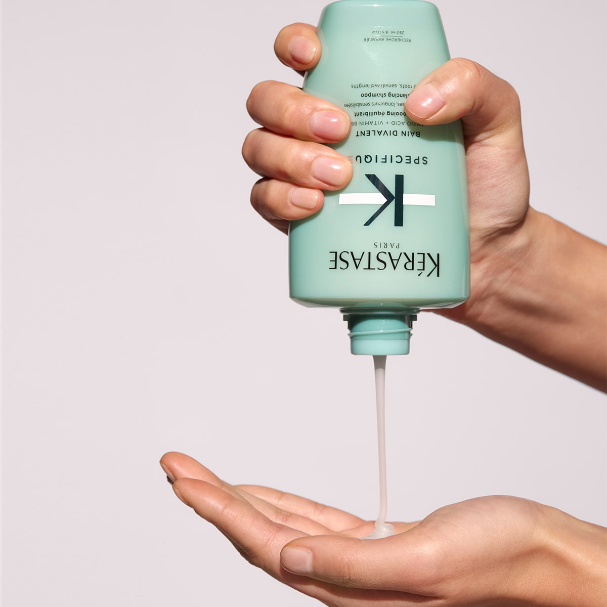 SPECIFIQUE BAIN DIVALENT RENO (SHAMPOO EQUILIBRANTE PARA RAÍCES OLEOSAS Y SENSIBILIZADAS)